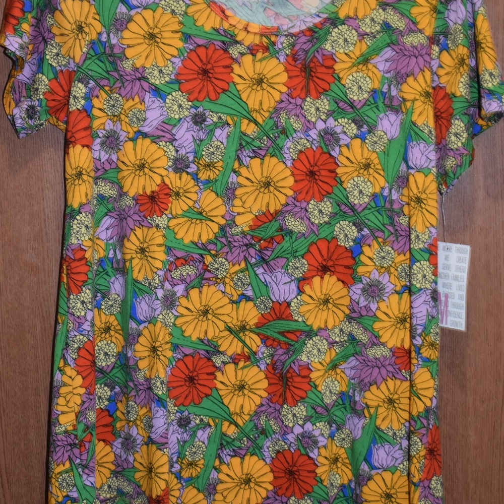 **NWT** LulaRoe CLassic